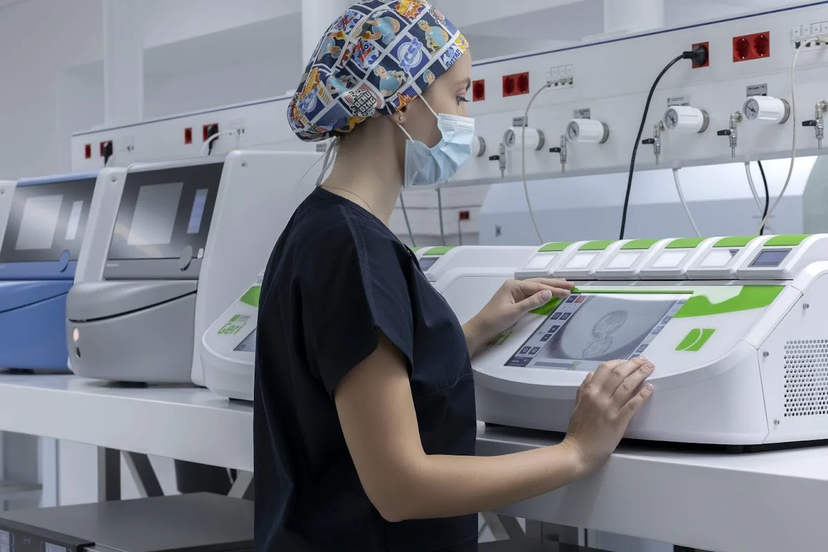 Dr. Ioannis Zervomanolakis- Hygeia IVF Embryogenesis - Southeastern Fertility Solutions- Kinderwunsch - Εξωσωματική — photo 5